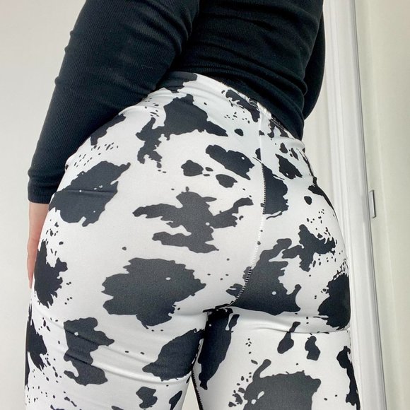 cow-print flared pants from SHEIN - Picture 3 of 4